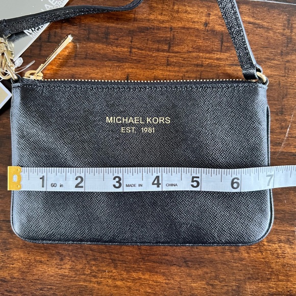 Michael Kors Saffiano Wristlet - Picture 5 of 8
